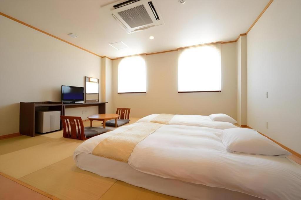Hotel New Palace Aizuwakamatsu Exterior foto